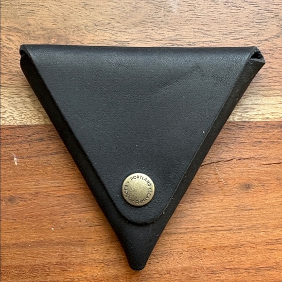 PLG - Neutral Triangles - Picture 6 of 9